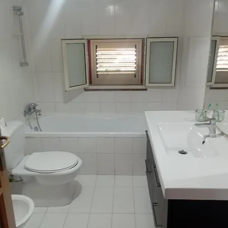 Lanza Apartment *
